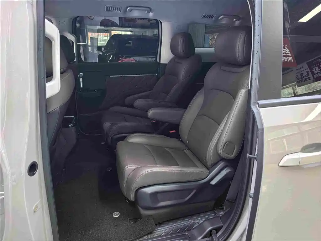 Wuling Xingguang 730 New Energy — миниатюра 5