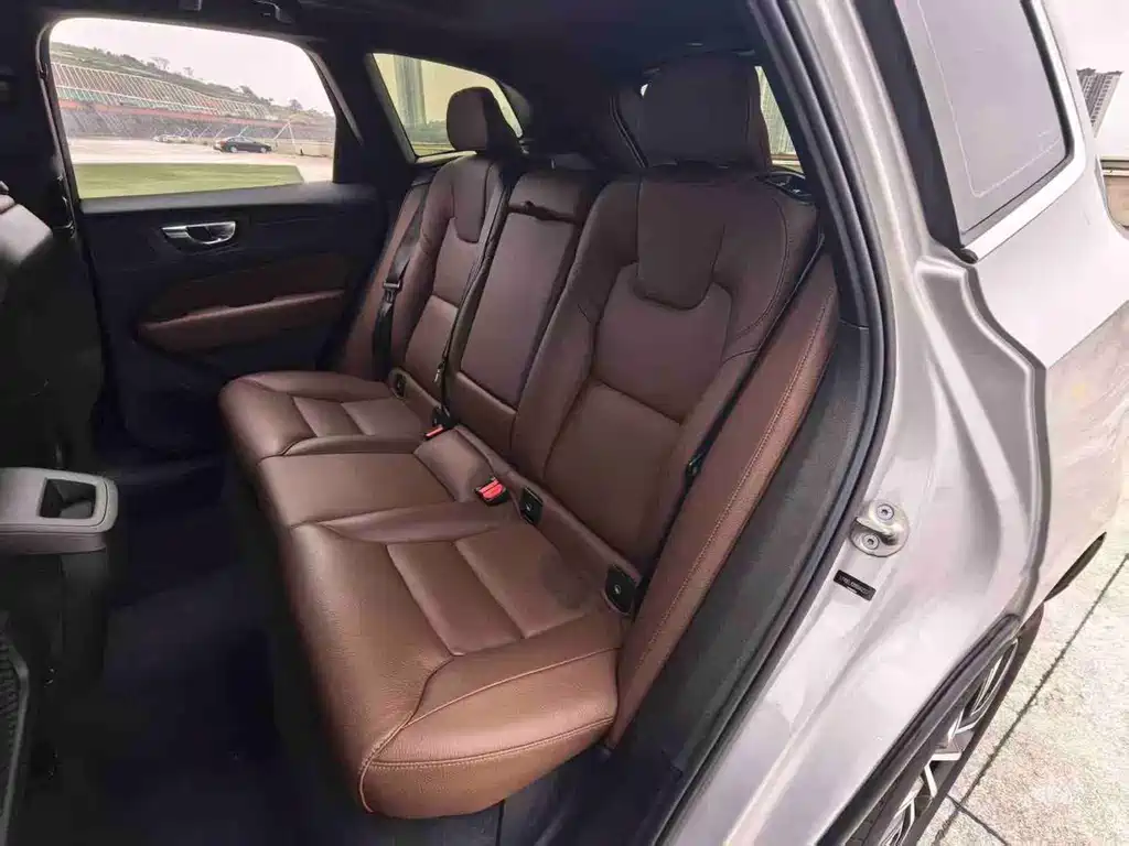 Volvo XC60 — миниатюра 12