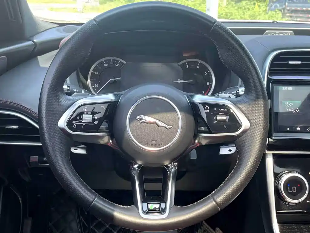 Jaguar XEL — миниатюра 9