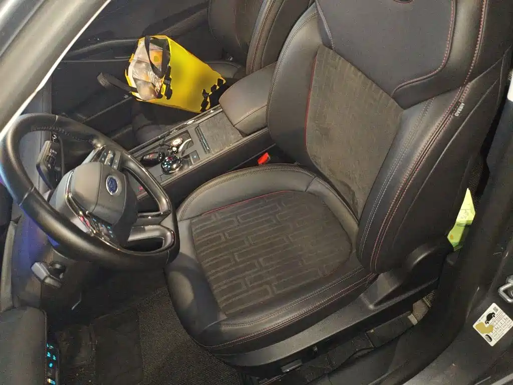 Ford Mondeo — миниатюра 11
