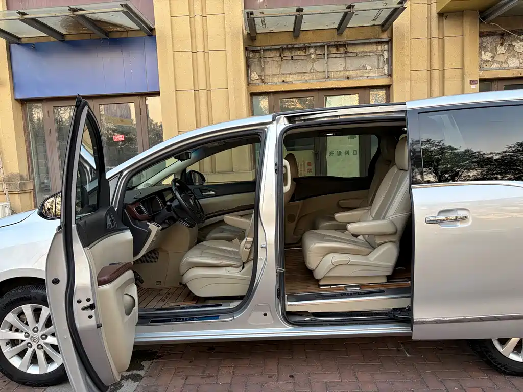 Buick GL8 — миниатюра 14