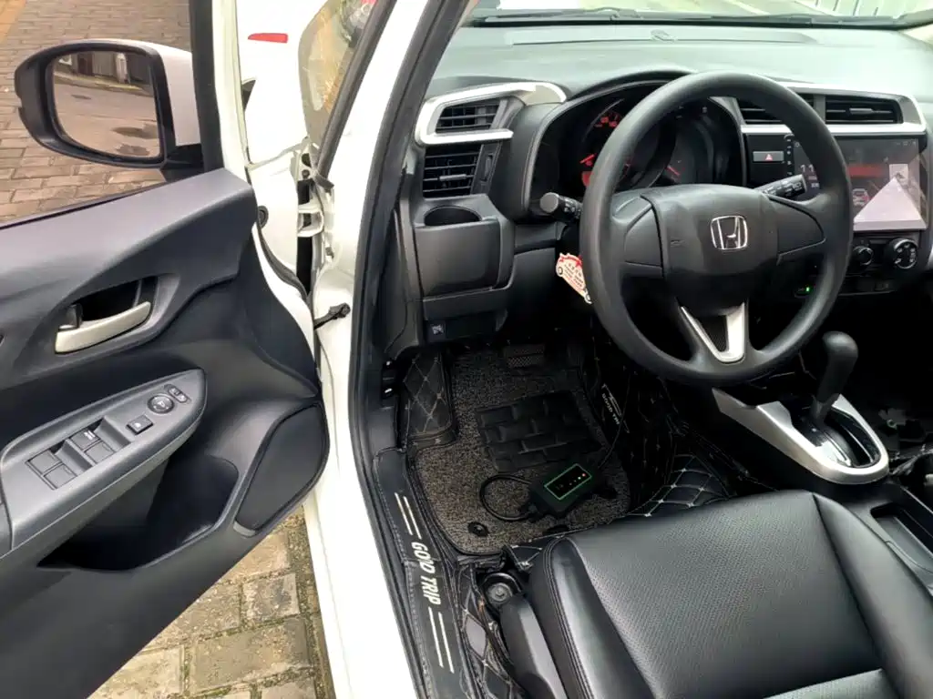 Honda Fit — миниатюра 16