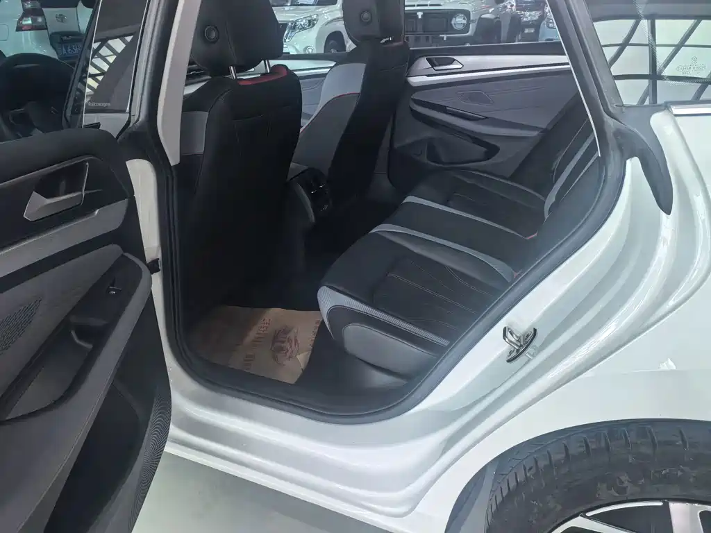 Volkswagen Lamando — миниатюра 7