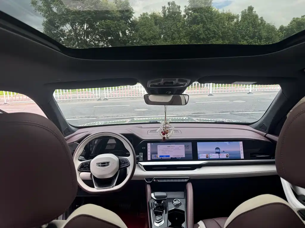 Geely Xingyue L — миниатюра 11