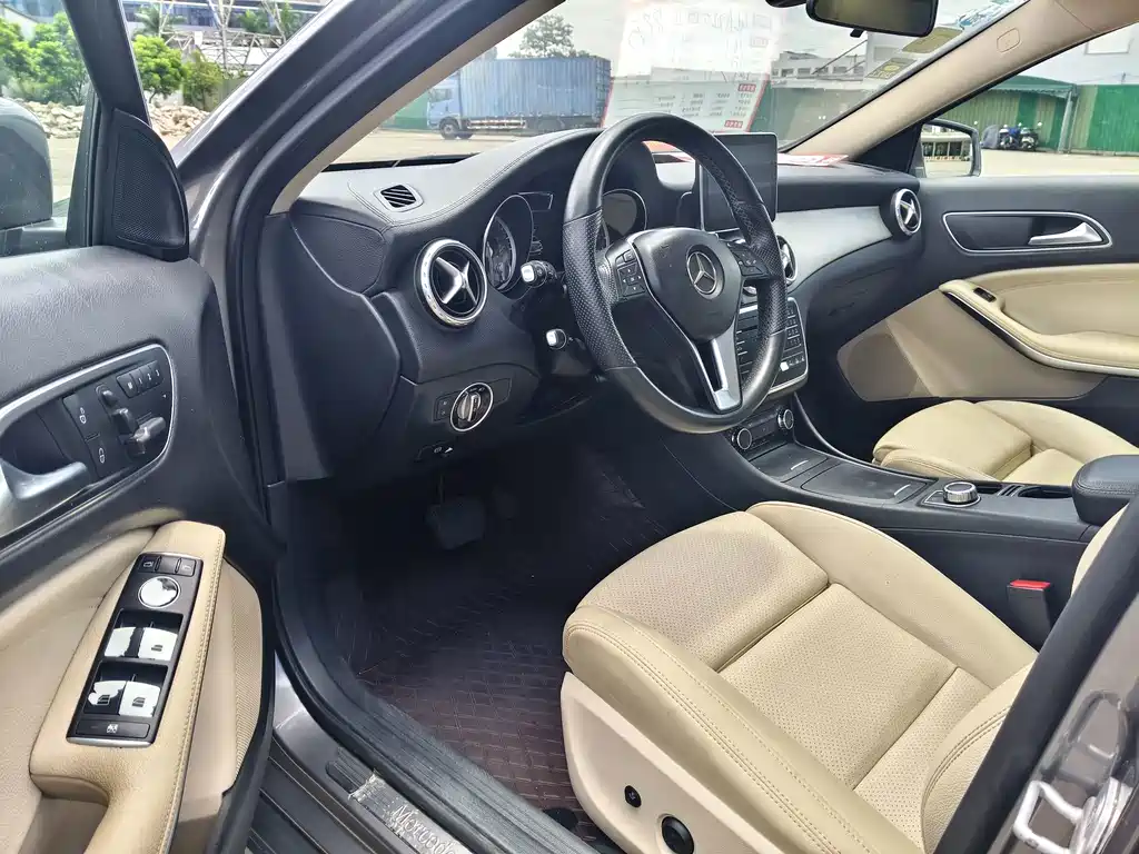 Mercedes-Benz GLA — миниатюра 8