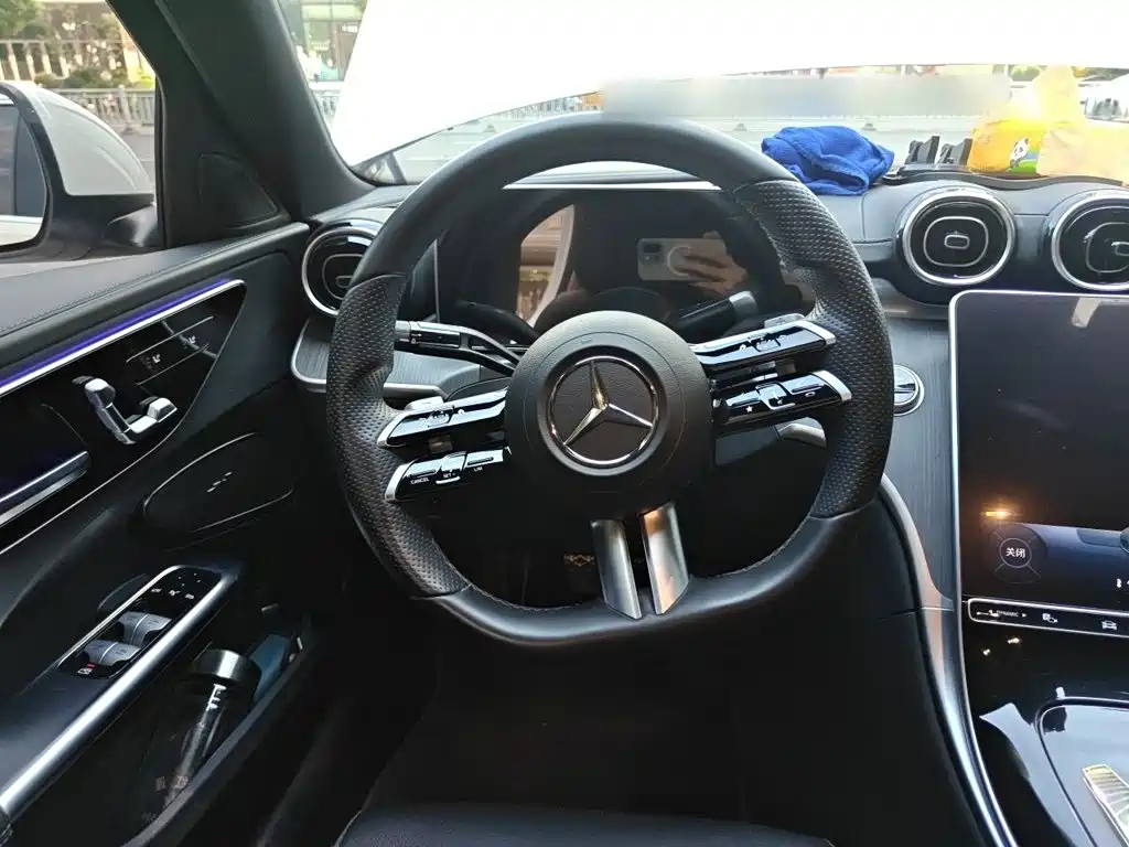 Mercedes-Benz C-Class — миниатюра 6