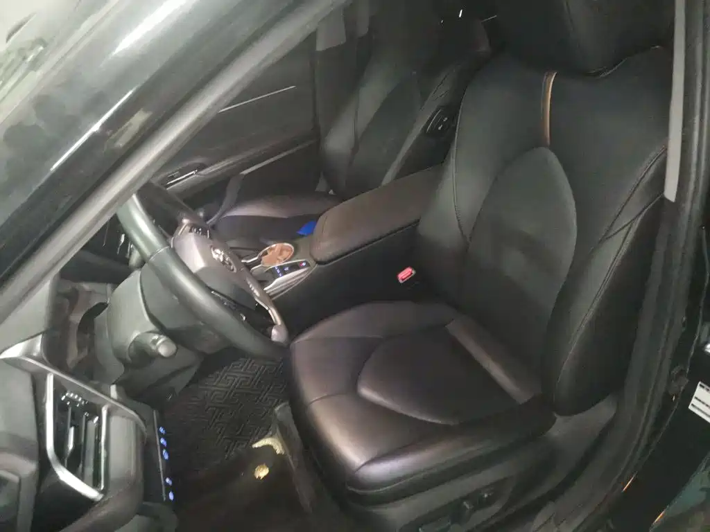 Toyota Camry — миниатюра 11