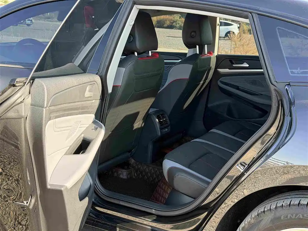 Volkswagen Lamando — миниатюра 8