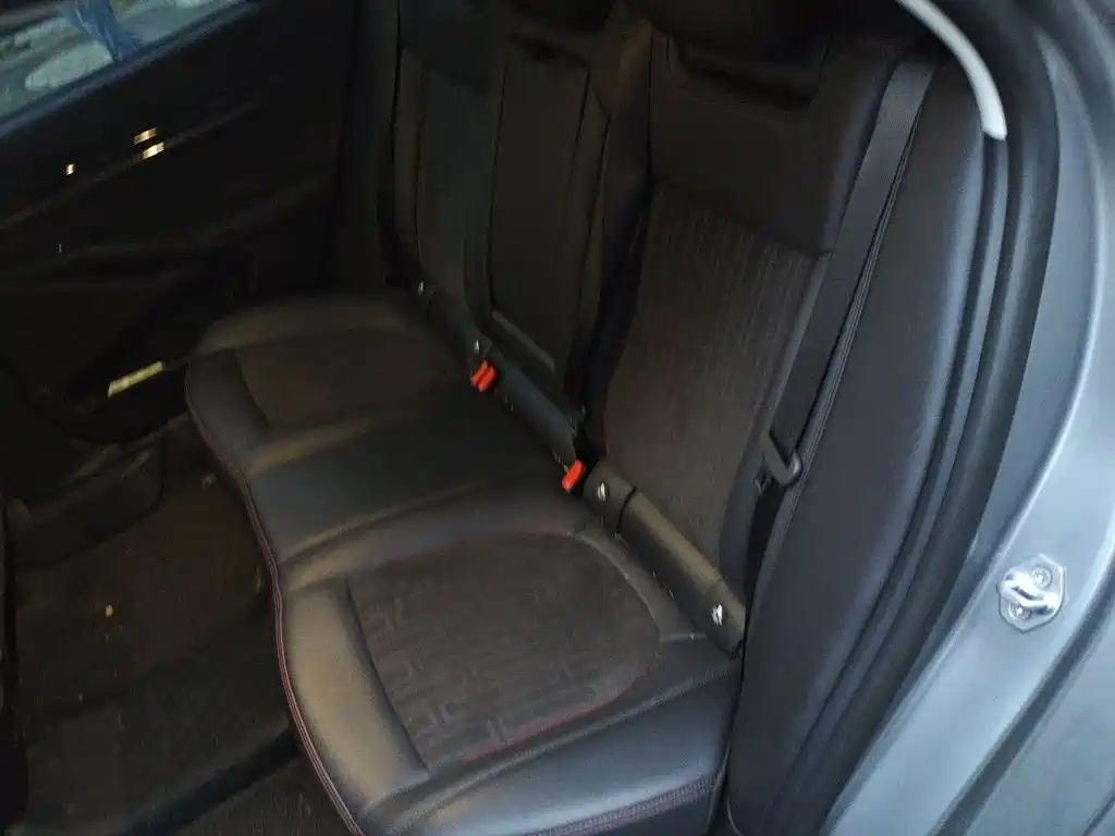 Ford Mondeo — миниатюра 13