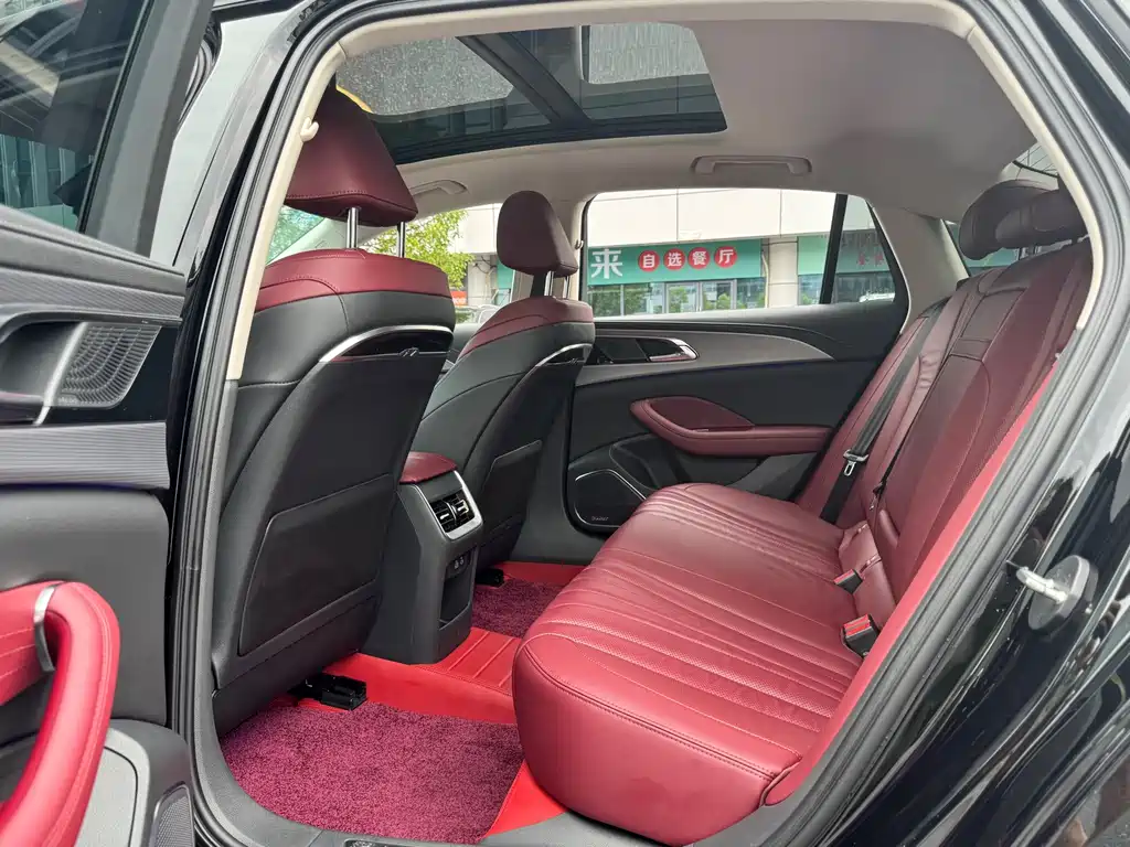 Hongqi Hongqi H5 — миниатюра 13