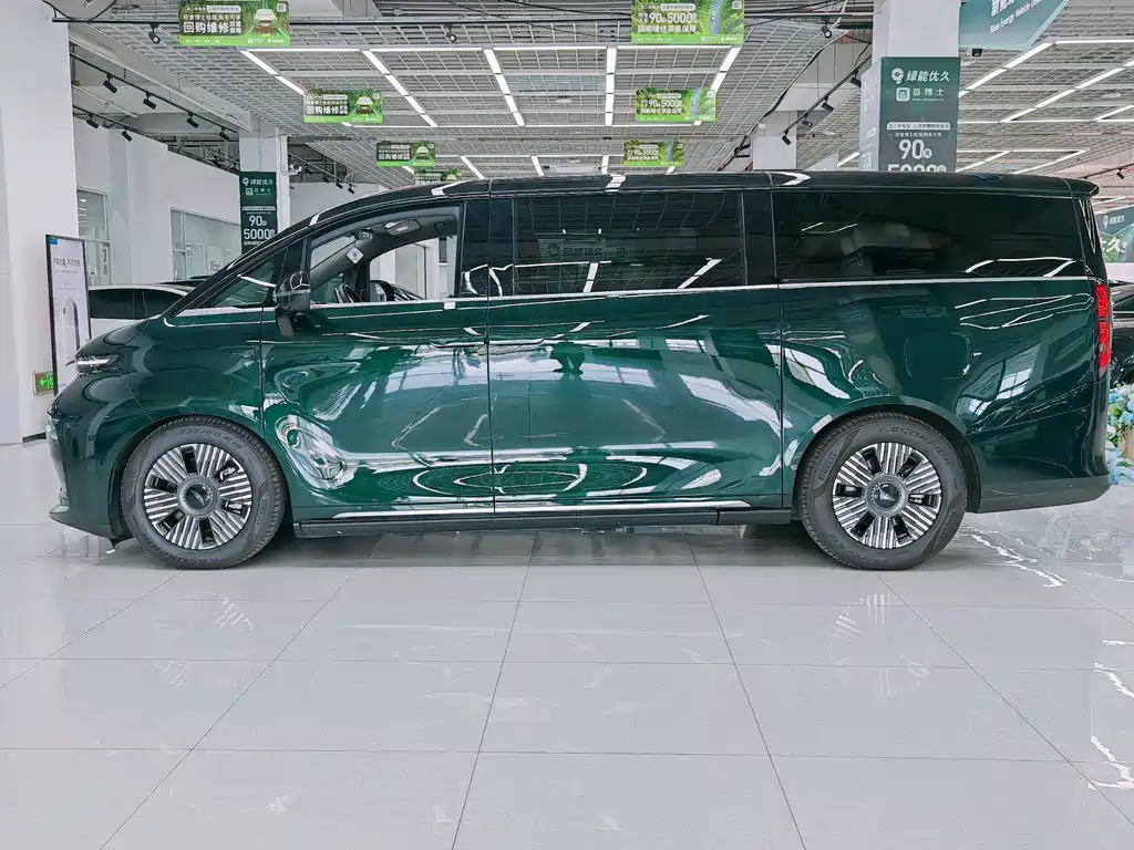 Geely Galaxy L380 2024 140 6 мест Ultra