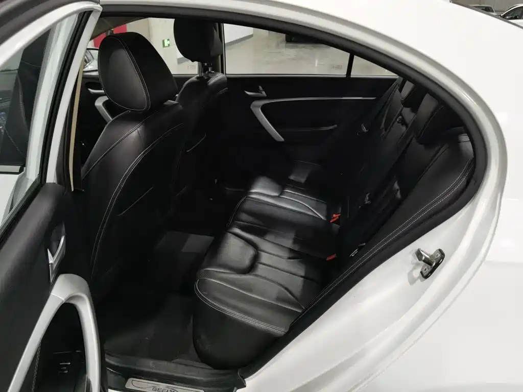 Geely Emgrand — миниатюра 15