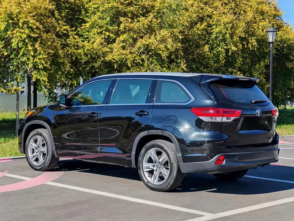 Toyota Highlander — миниатюра 4