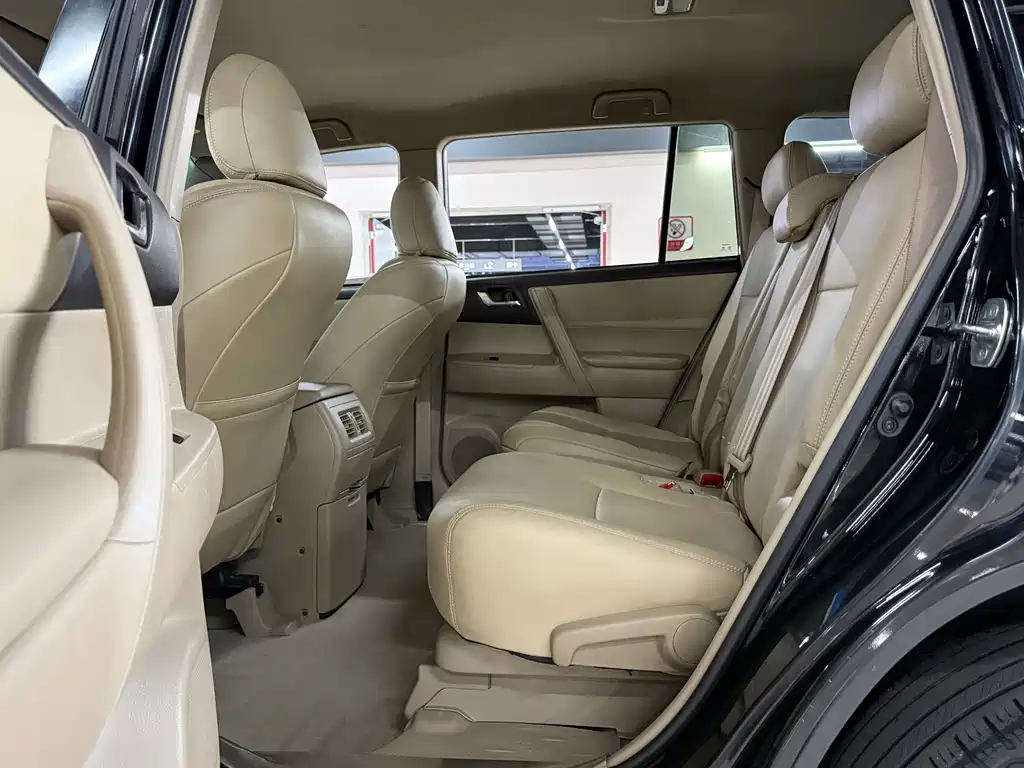 Toyota Highlander — миниатюра 14