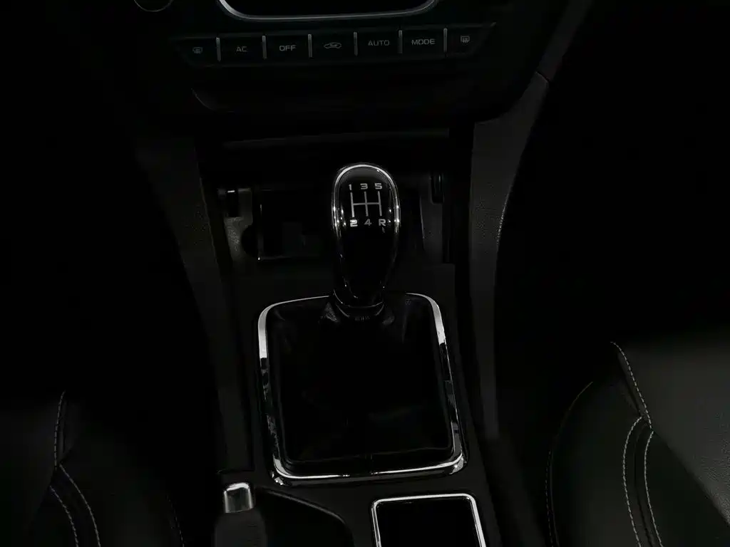 Geely Emgrand — миниатюра 13
