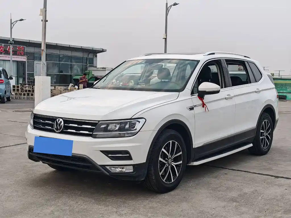 Volkswagen Tiguan L — миниатюра 3