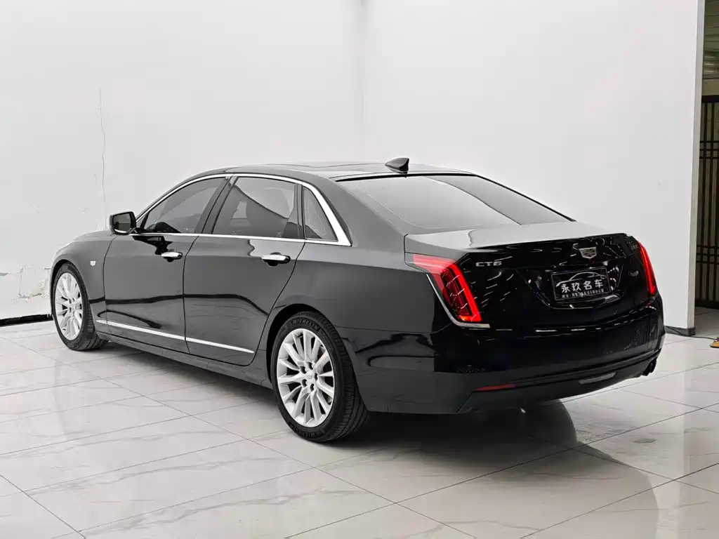 CADILLAC CT6