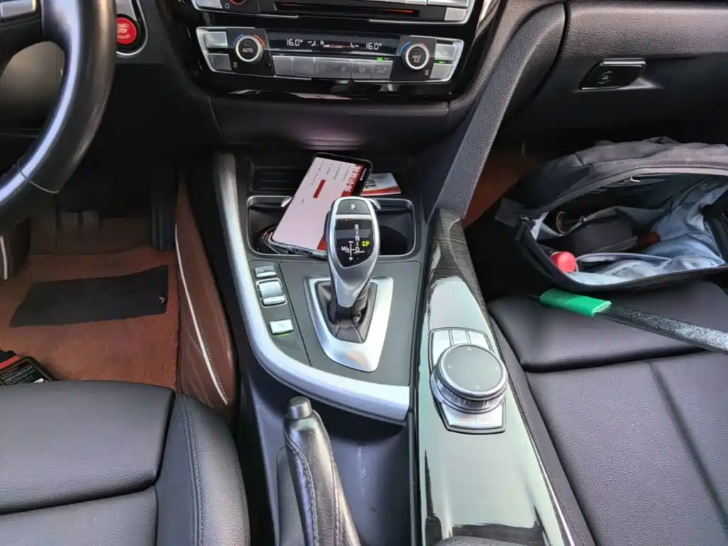 BMW 3 Series — миниатюра 14