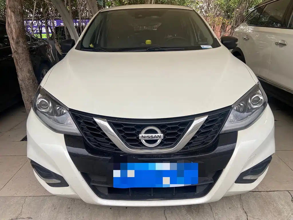Nissan Tiida — миниатюра 2