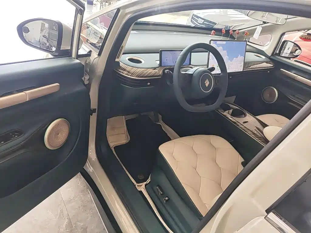 Baojun Yunduo — миниатюра 16