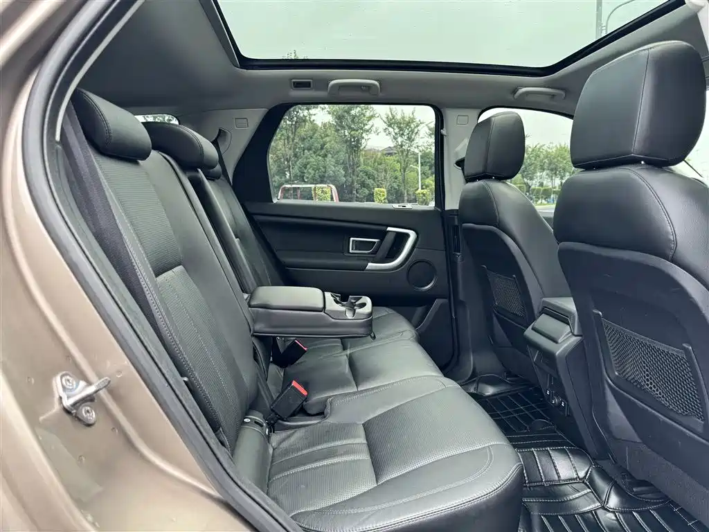 Land Rover Discovery Sport — миниатюра 6