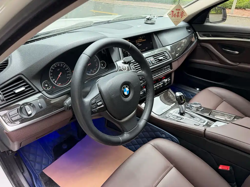 BMW 5 Series — миниатюра 22