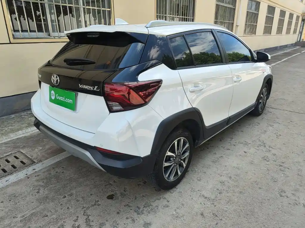 Toyota Yaris L — миниатюра 7