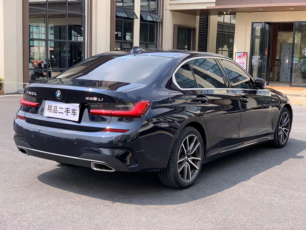 BMW 3 Series — миниатюра 6