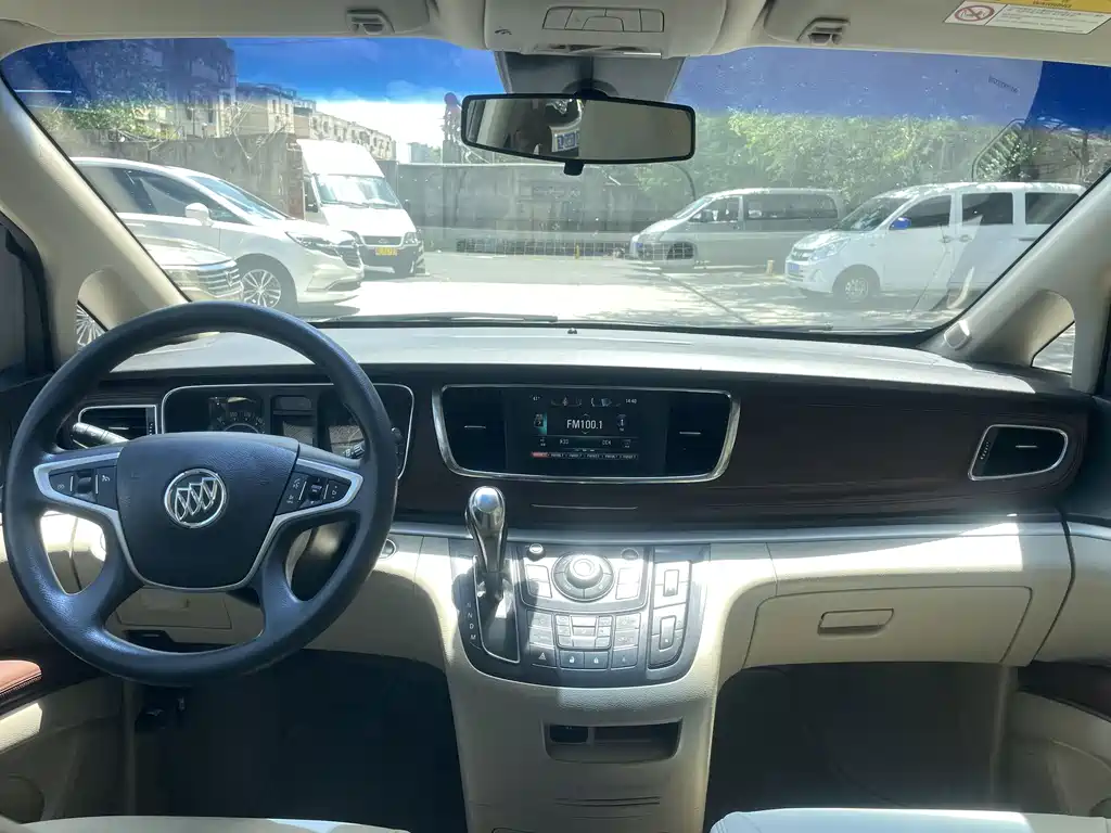 Buick GL8 — миниатюра 11