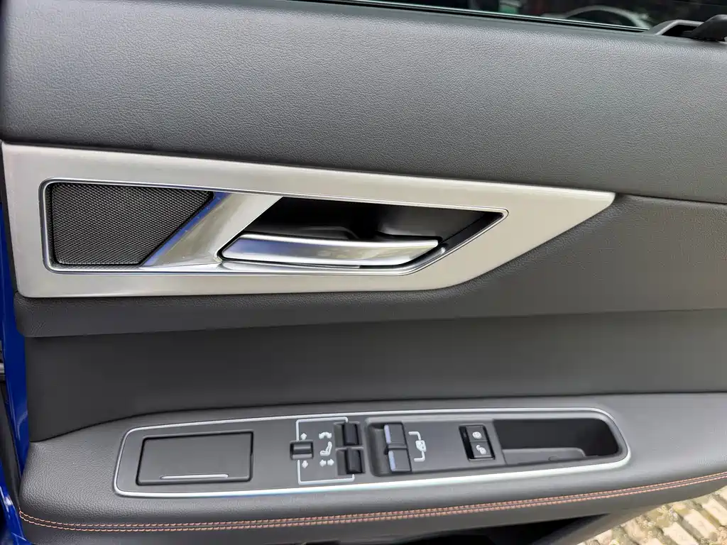Jaguar XEL — миниатюра 9