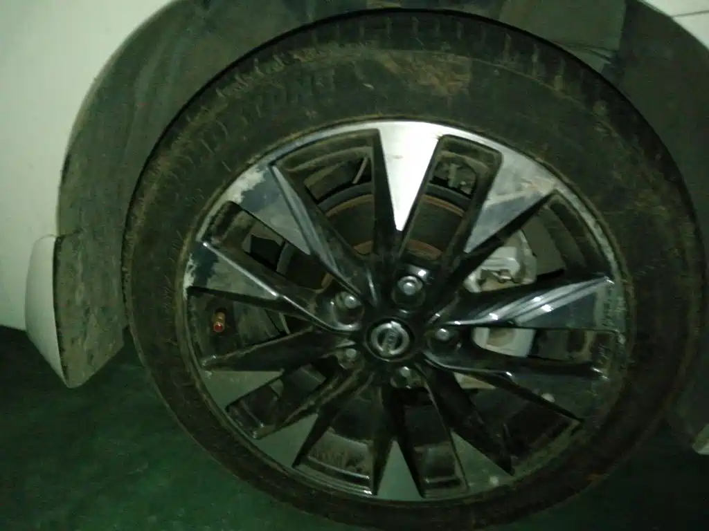 Nissan Bluebird — миниатюра 8