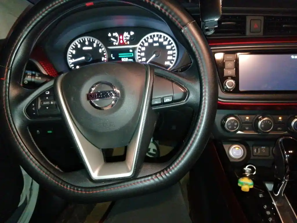 Nissan Bluebird — миниатюра 10