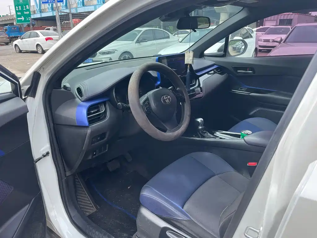 Toyota C-HR — миниатюра 4