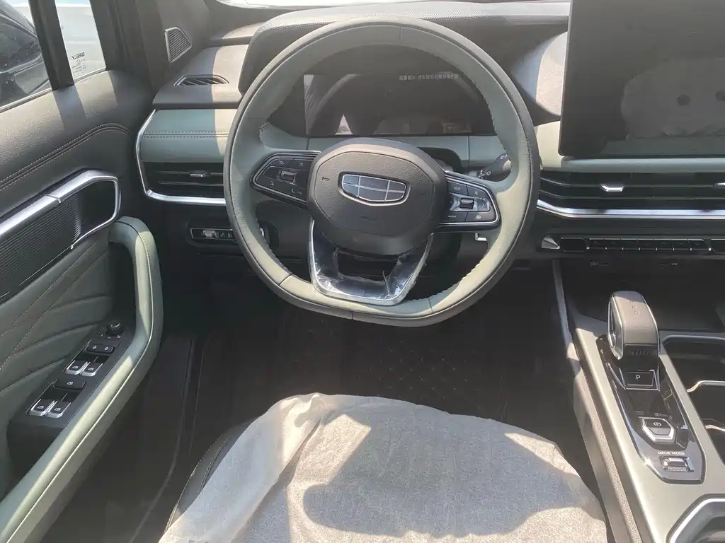 Geely Haoyue L — миниатюра 8