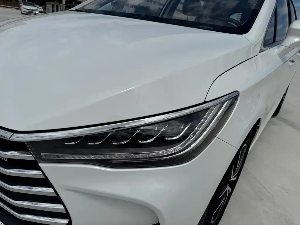 BYD MAX — миниатюра 15