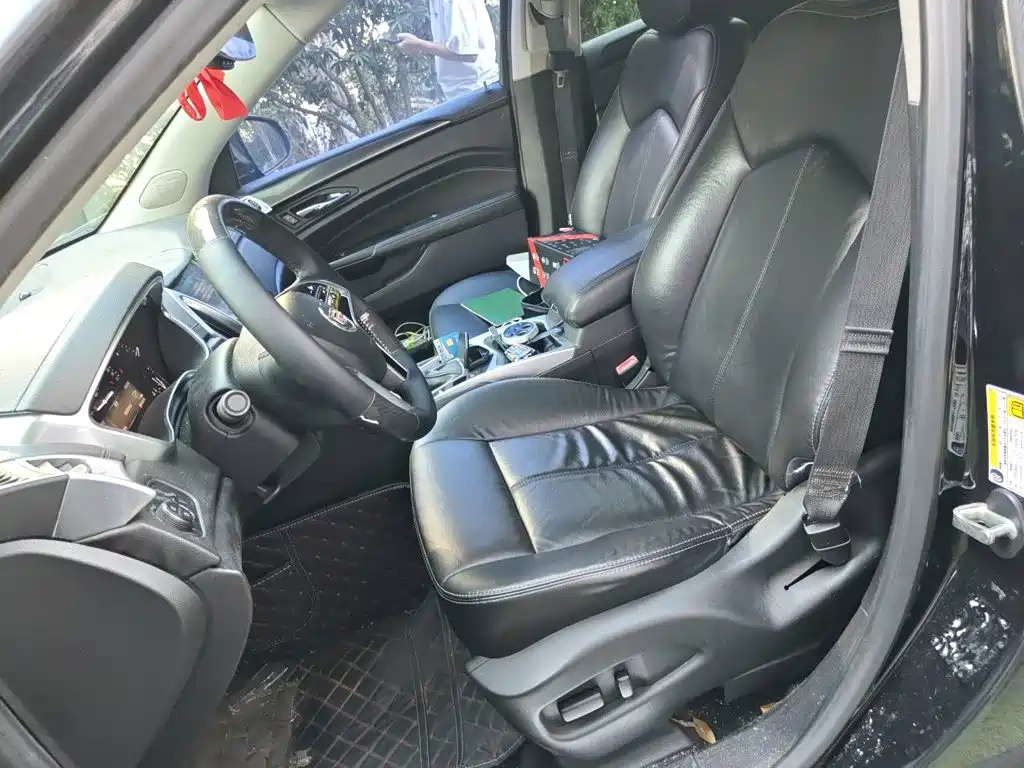 Cadillac SRX — миниатюра 11
