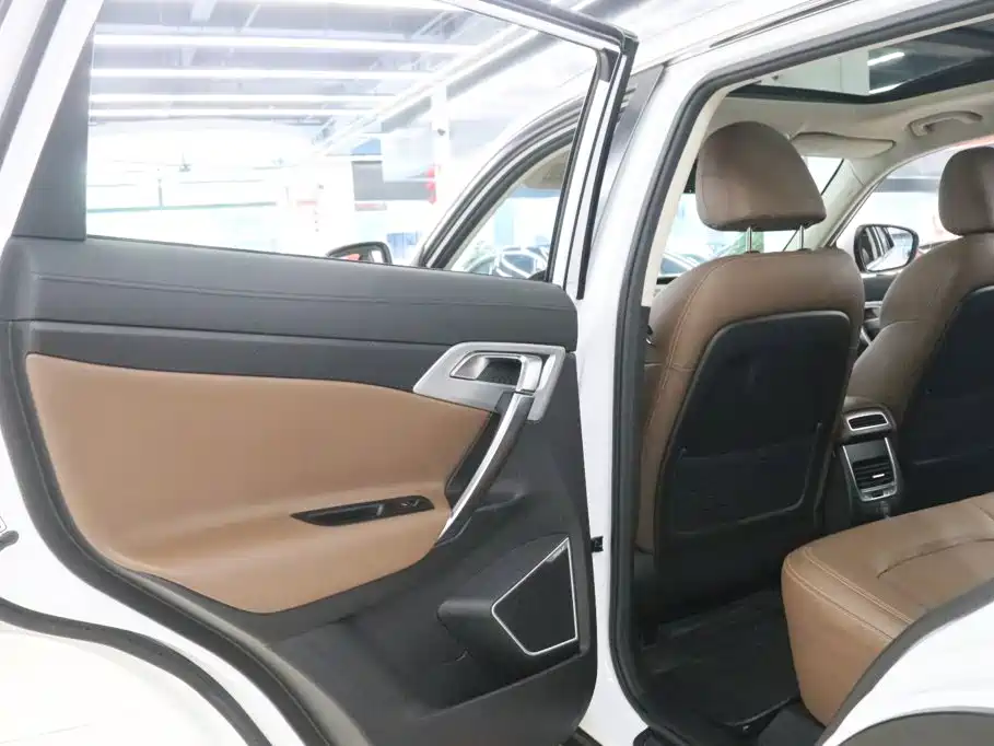 Geely Boyue — миниатюра 16