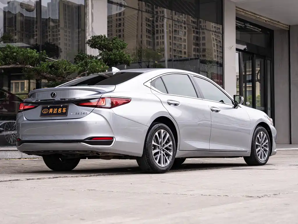 Lexus ES — фотографии объявления, Фото 4