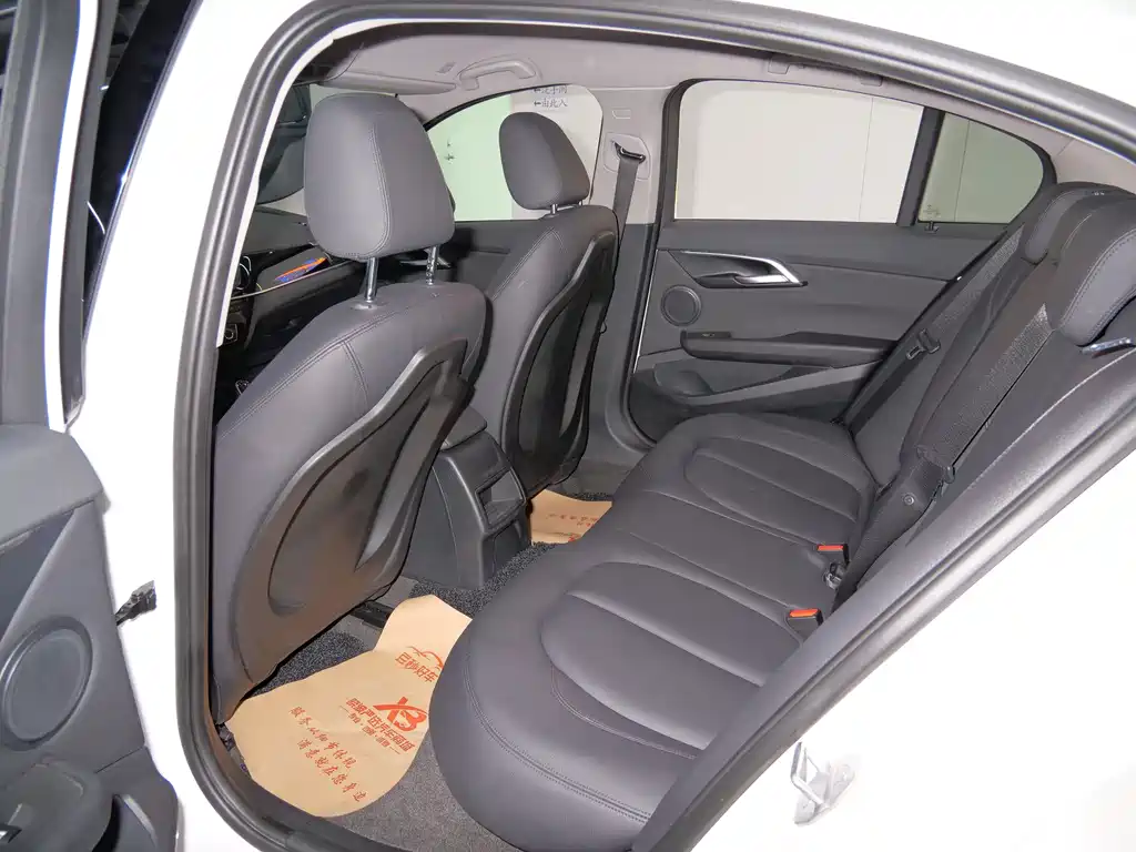 BMW 1 Series — миниатюра 13
