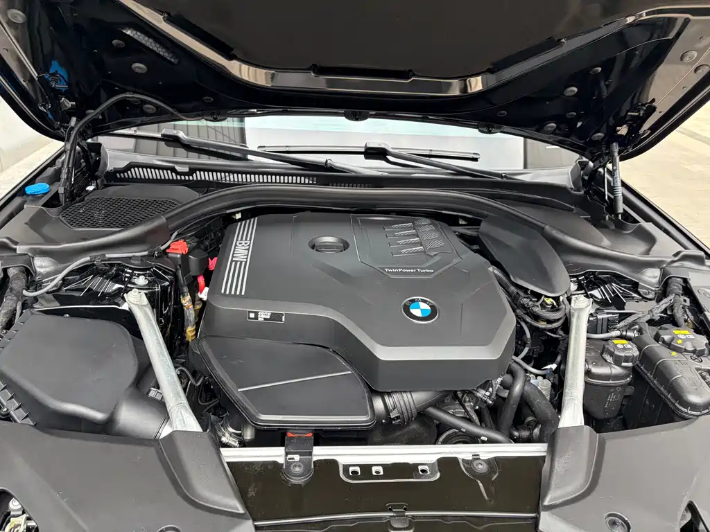 BMW 5 Series — миниатюра 37