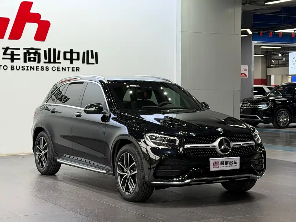 MERCEDES-BENZ GLC
