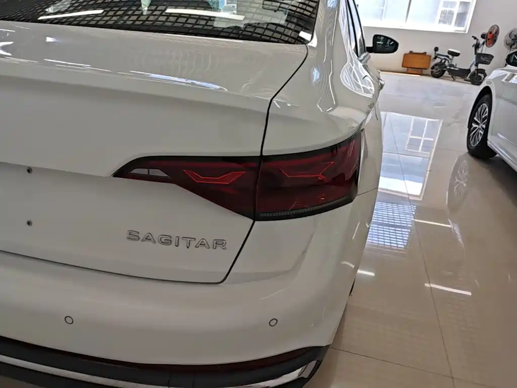 Volkswagen Sagitar 2025 200TSI DSG
