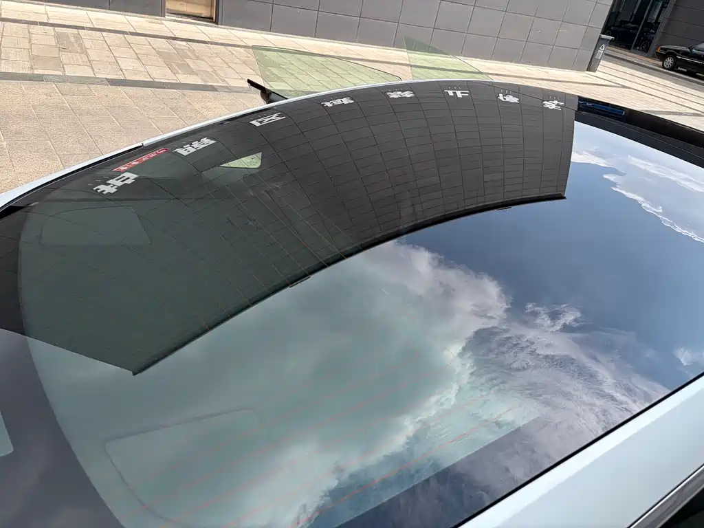 Tesla Model 3 — миниатюра 27