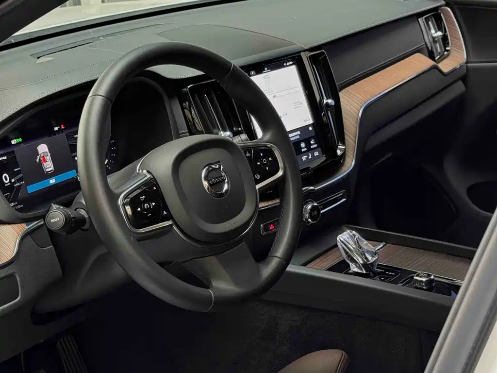 Volvo XC60 — миниатюра 7
