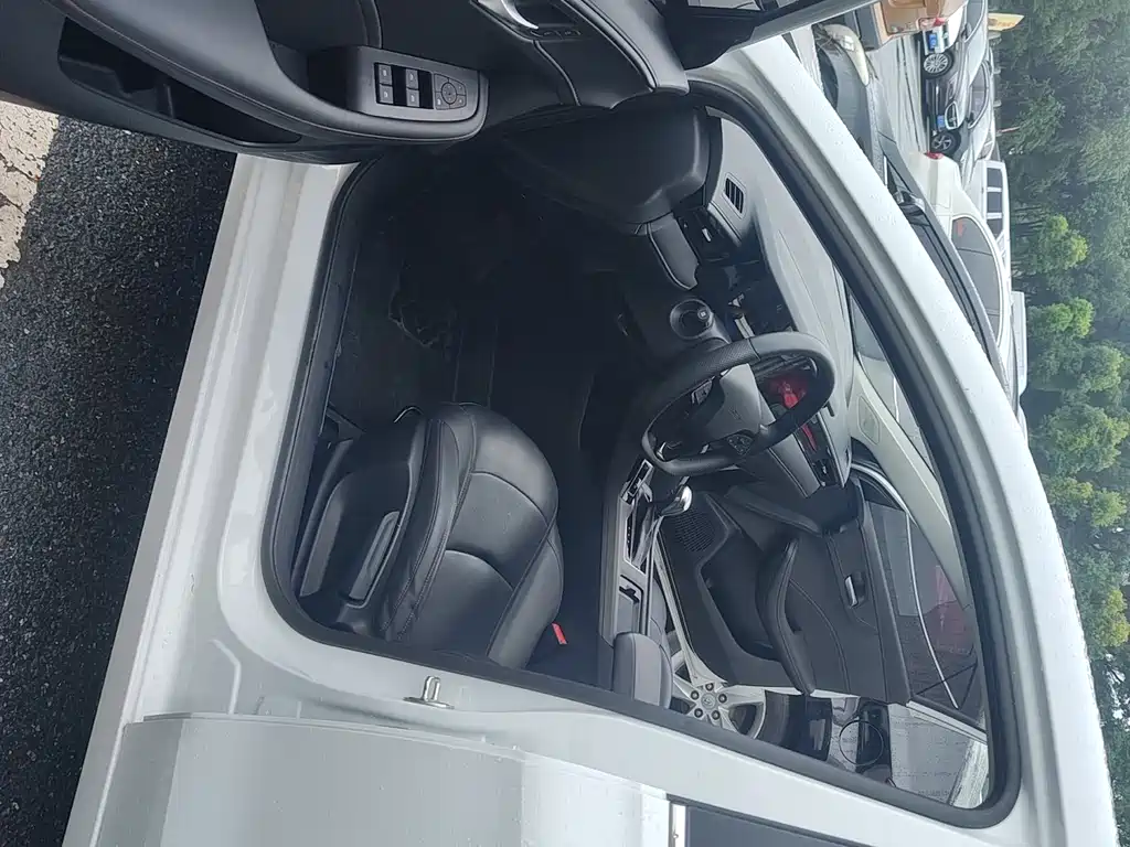Roewe i5 2024 1.5L CVT