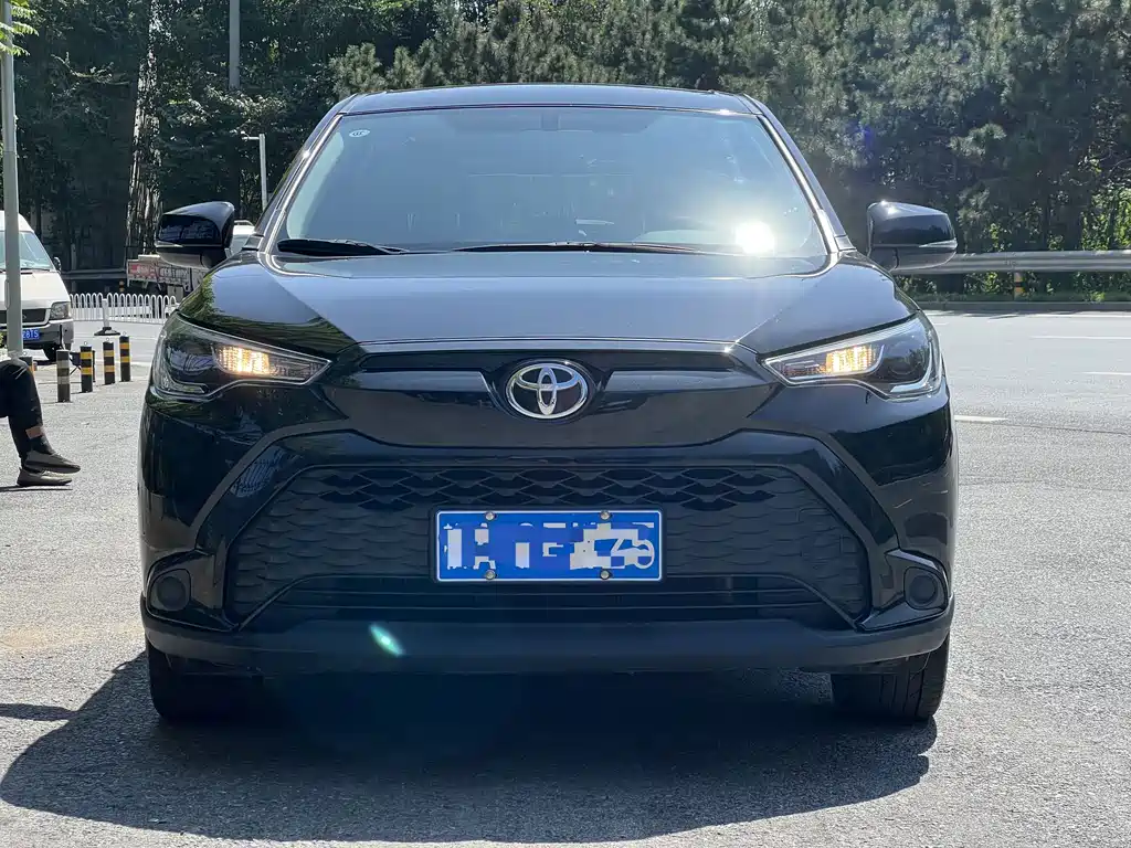 Toyota Frontlander — миниатюра 2