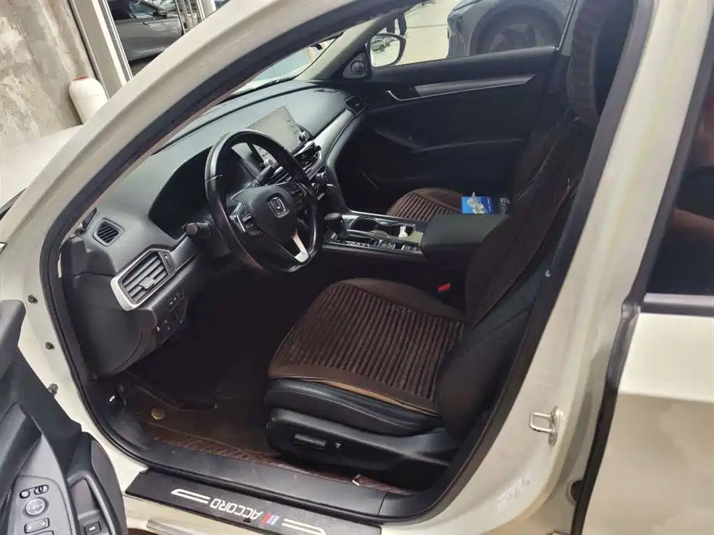 Honda Accord — миниатюра 10