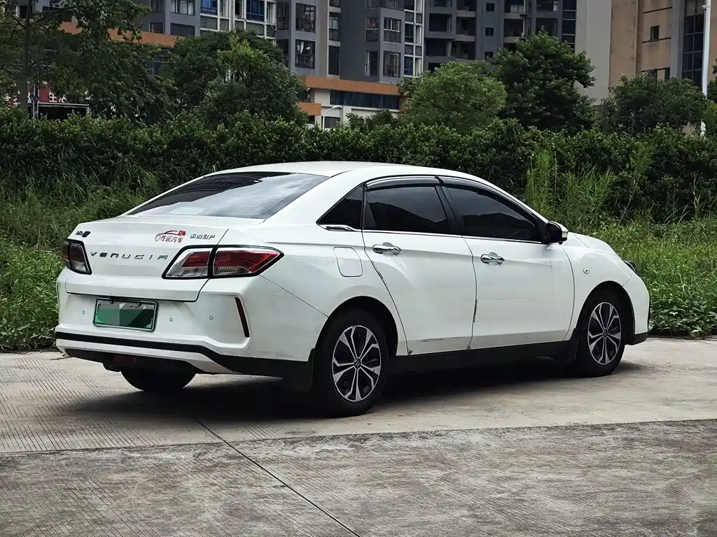 Venucia D60 EV — миниатюра 3