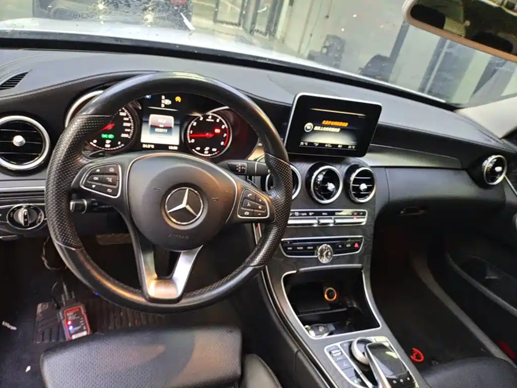 Mercedes-Benz C-Class — миниатюра 10