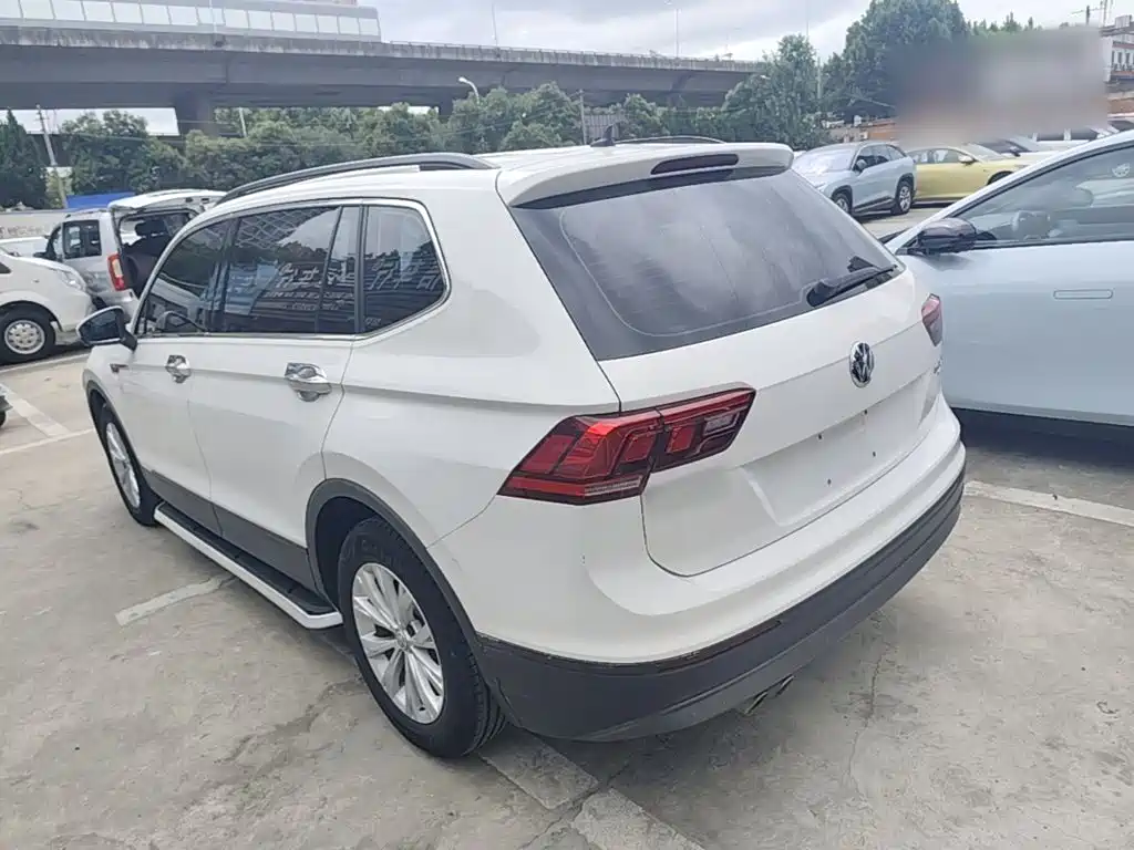 Volkswagen Tiguan L — миниатюра 5
